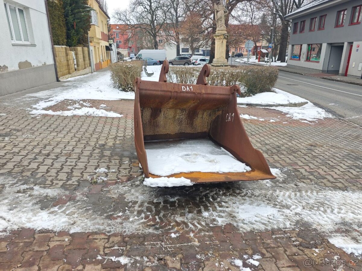 Lžíce podkopová 140 cm bezzubá, DA1 - 3