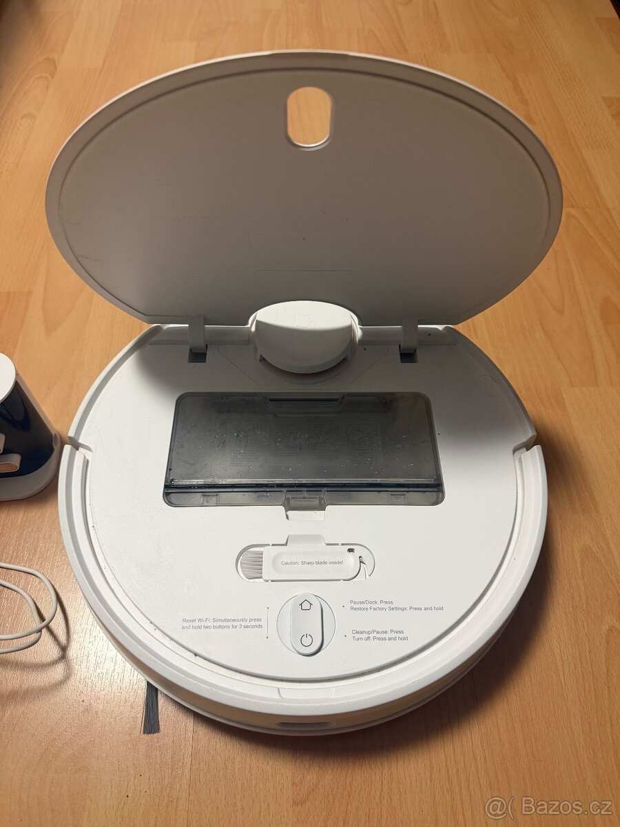 Xiaomi Mi Robot Vacuum Mop Pro + příslušenství - 3
