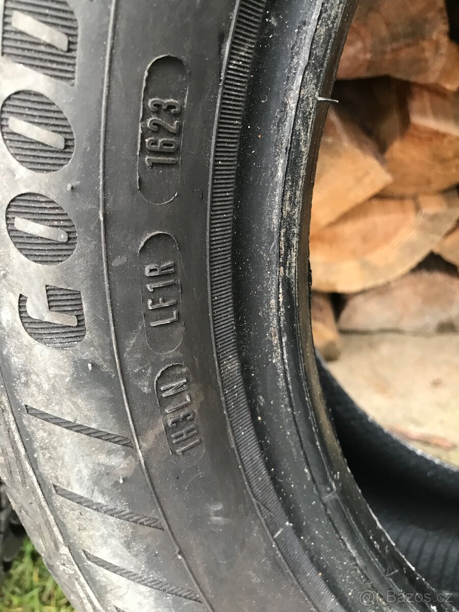 Celorocni pneu 195/55/15 - 3