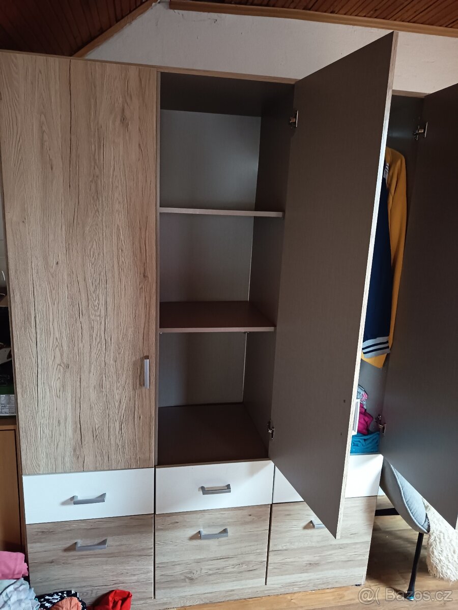 Skříň - 3