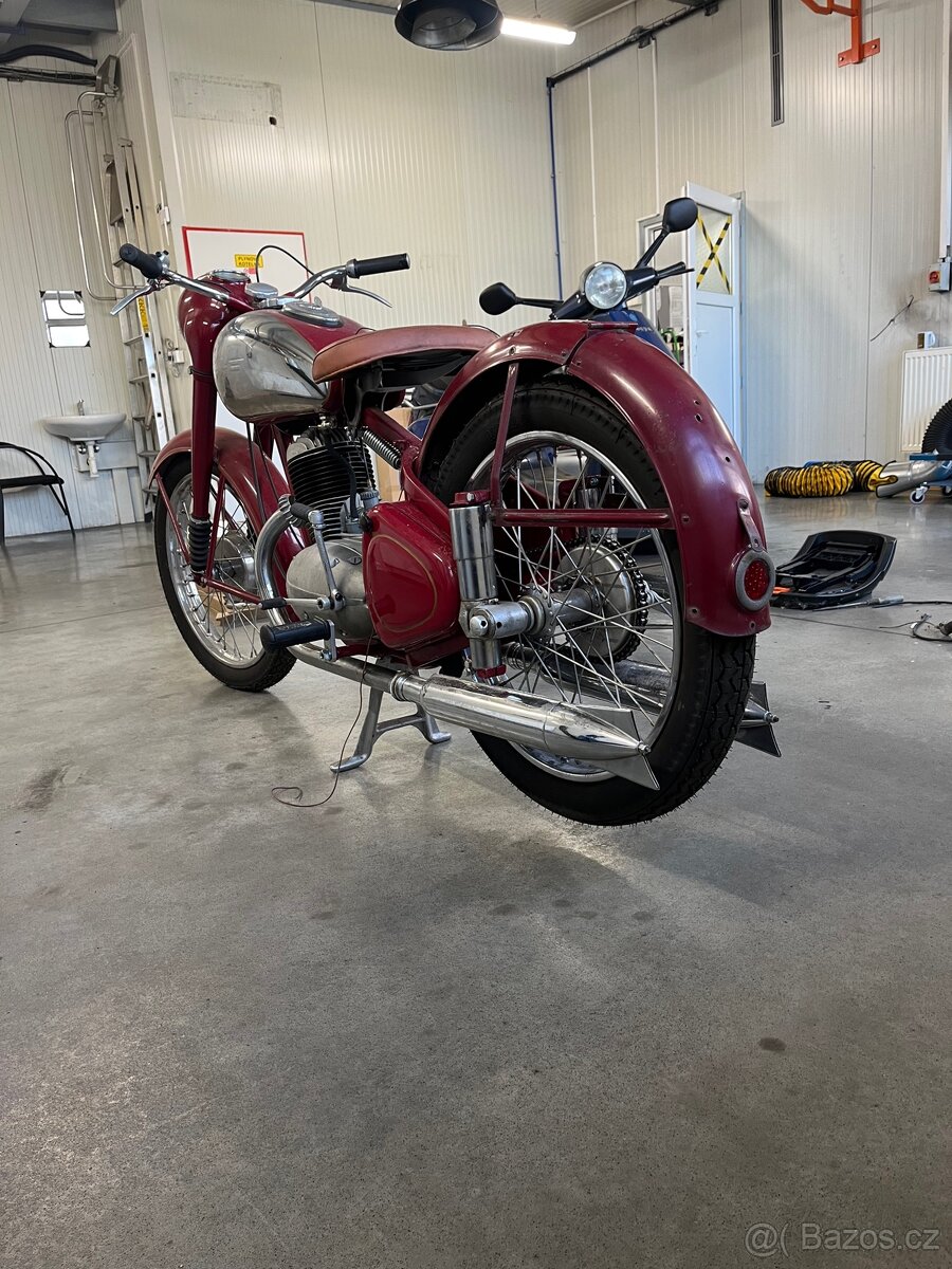 Jawa Pérak 250 - 3