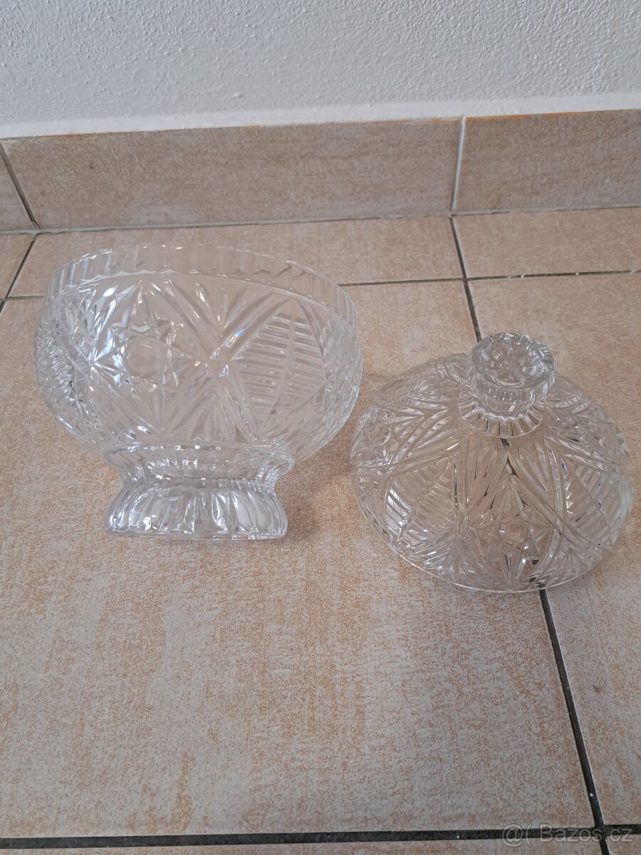 Pohar s poklopem - 3