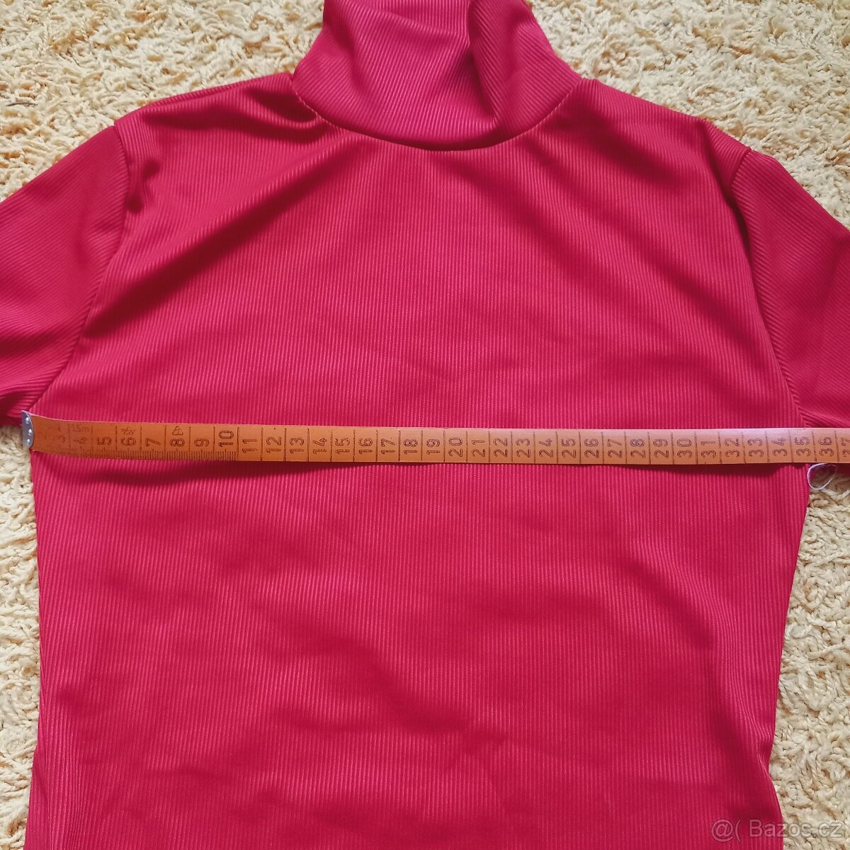 Červené žebrované tričko se stojáčkem - 3