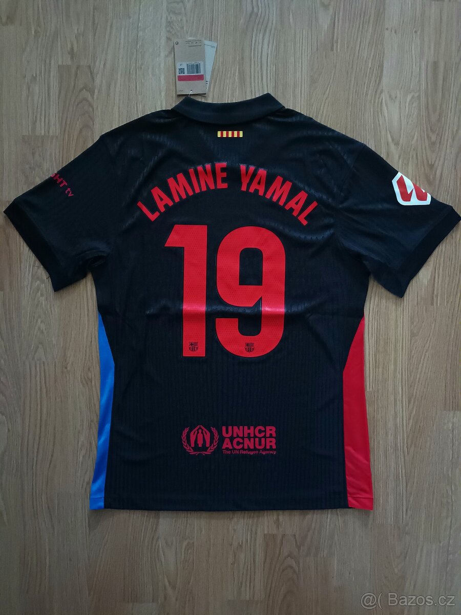 Barcelona 24/25 Away - 3