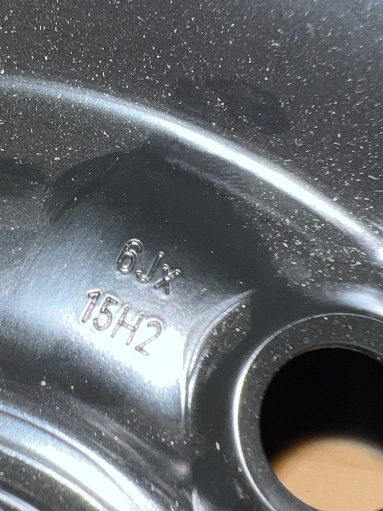 Prodám 4ks disku 6JX15 ET47 - 3