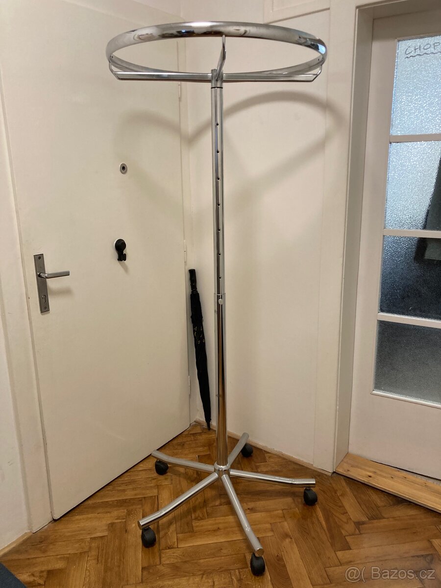 Štendr, Věšák, do obchodu, domů - 3
