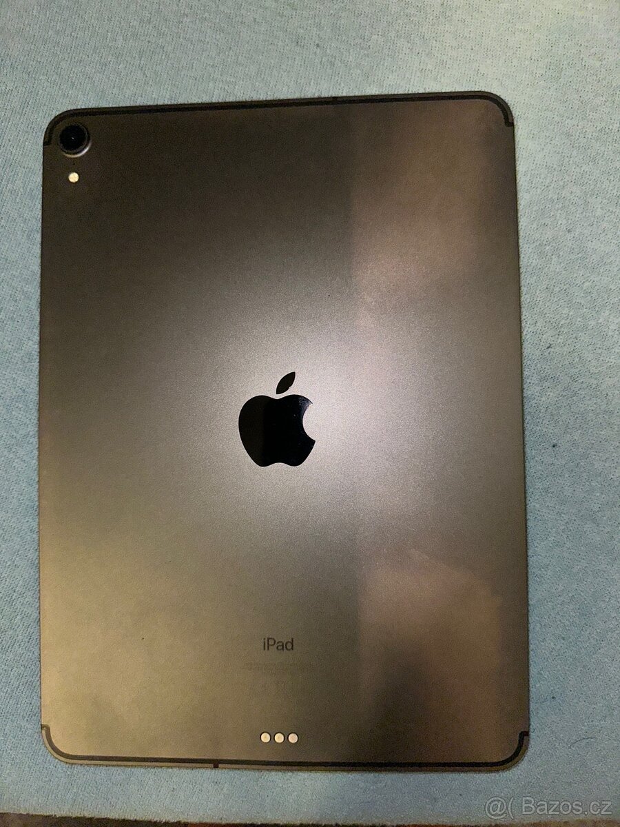iPad Pro 11” 2018 256GB Cellular – Space Gray + obal - 3
