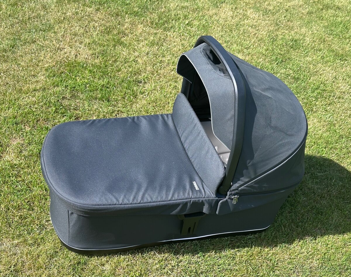 Thule Urban Glide 3/4 korba Black - 3