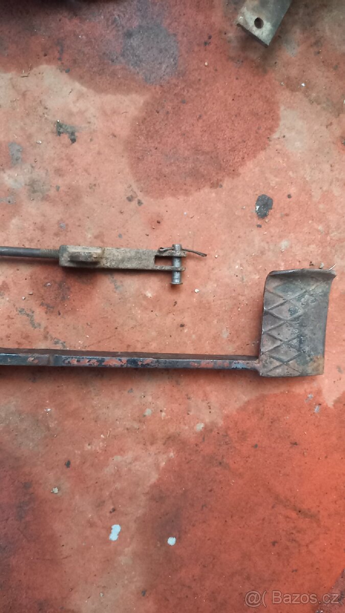 Zetor 6711-pedál spojky - 3