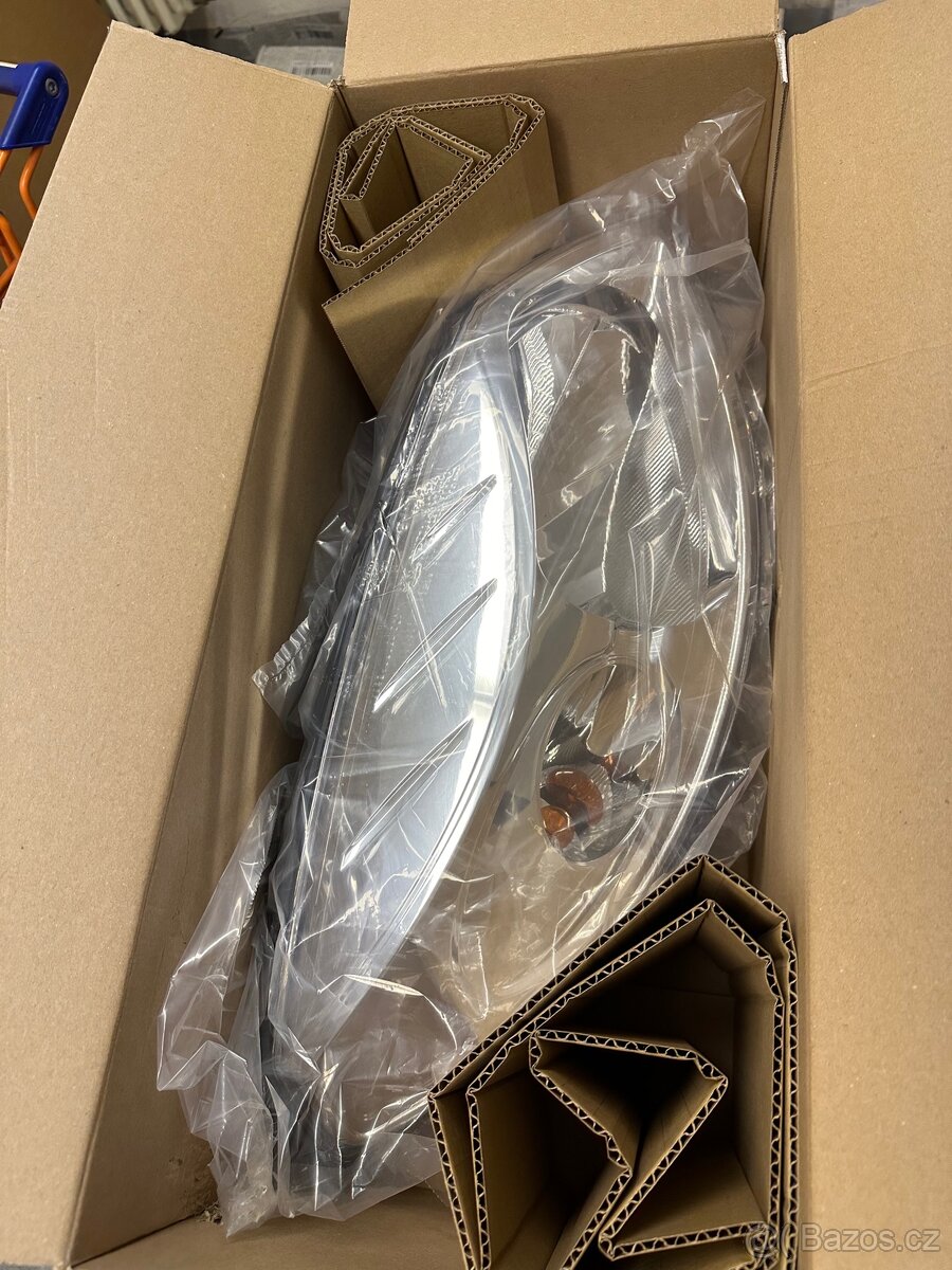 Originál přední světlomet DACIA SANDERO 1 - 3