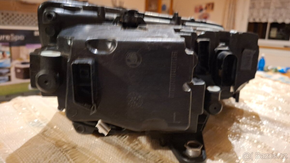 Přední levý světlomet na Škoda Octavia III, FL, rv. 2020 - 3