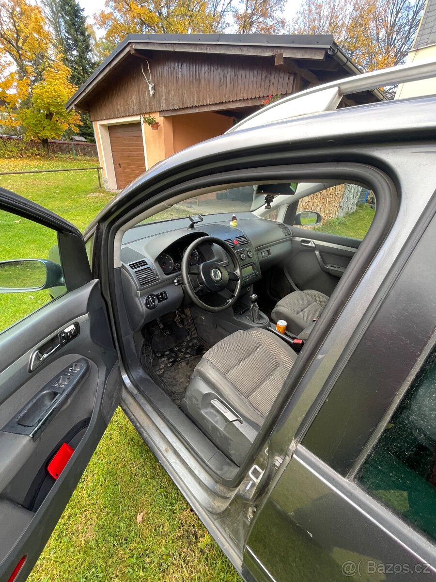 Touran volksvagen - 3