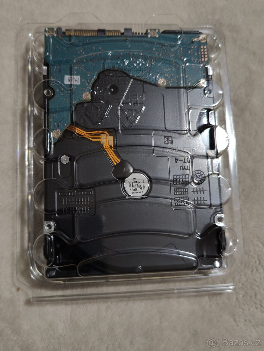 SAS HDD 24TB nový - 3