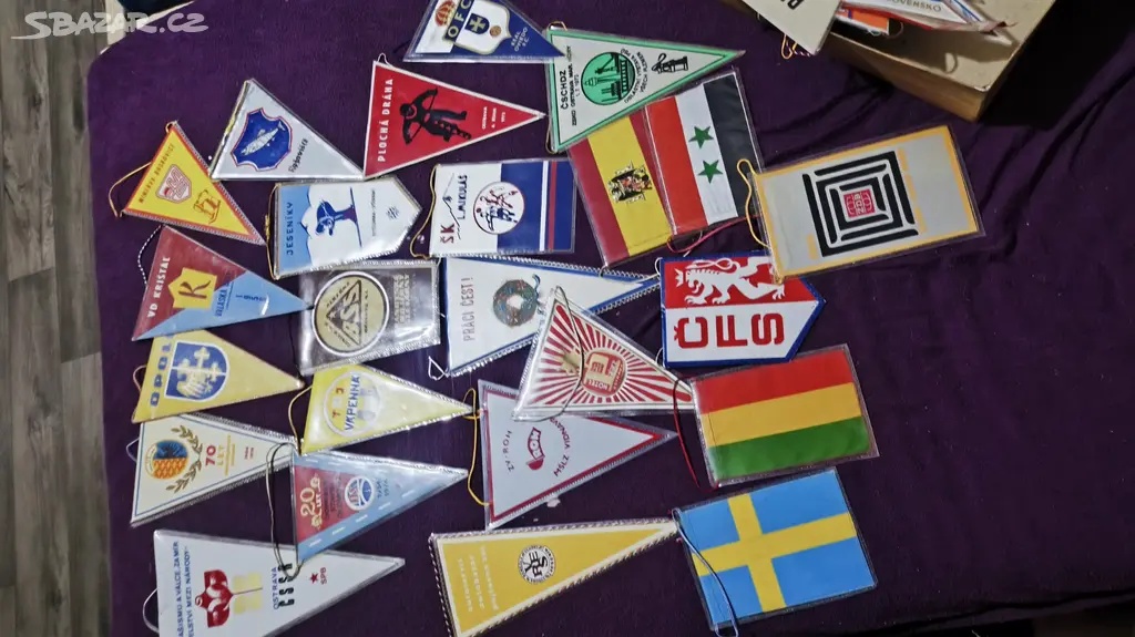 Retro Sběratelské Vlaječky - 3