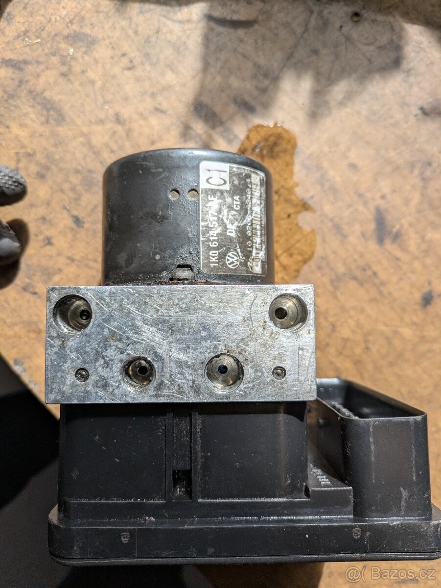 Škoda Octavia 2 jednotka ABS/ESP - 3