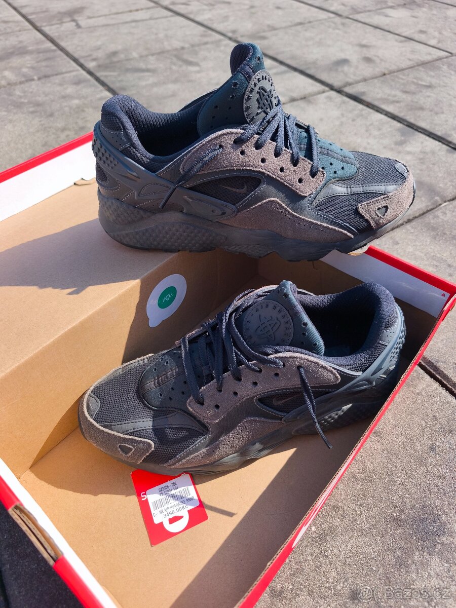 NIKE AIR HUARACHE RUNNER - 3