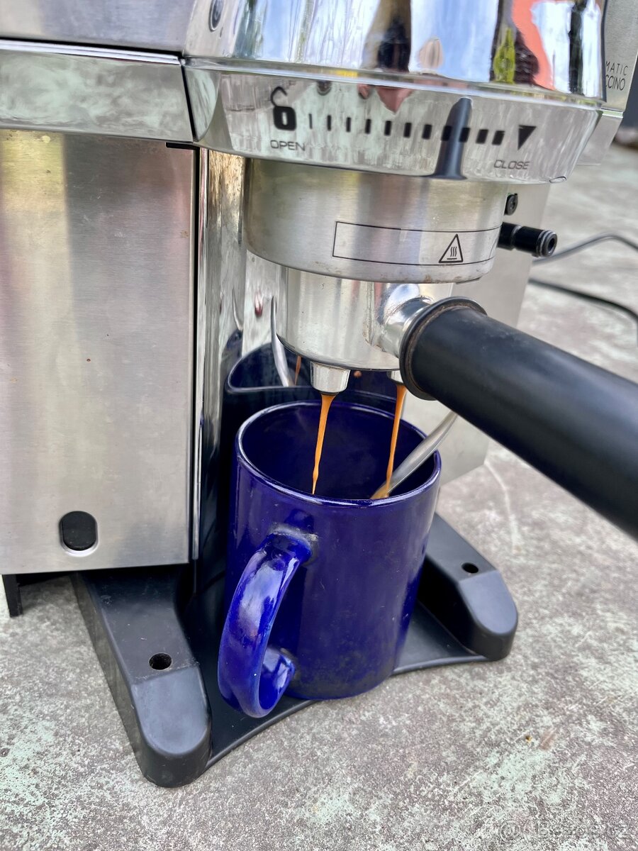 Kávovar DeLonghi - 3
