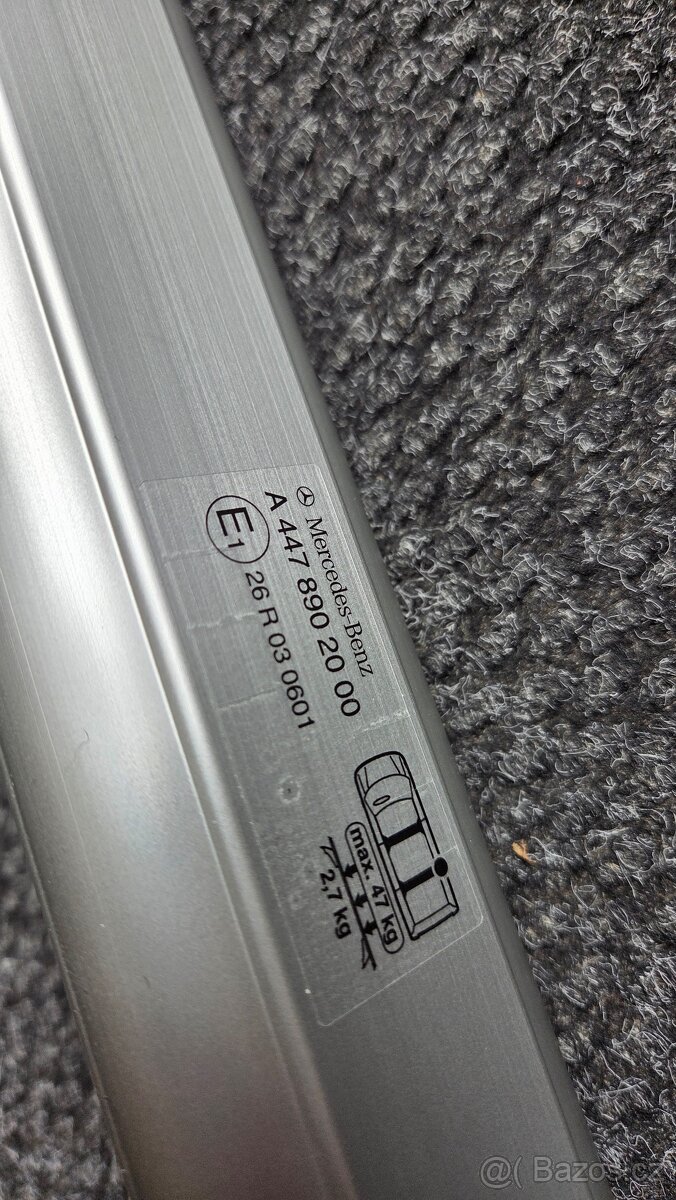 Mercedes-Benz V447 originální příčníky, příčné nosiče - 3