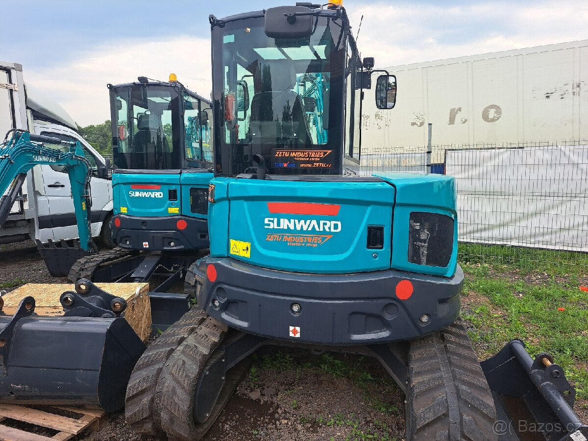 RYPADLO BAGR SUNWARD KUBOTA 6000KG AKCE - 3