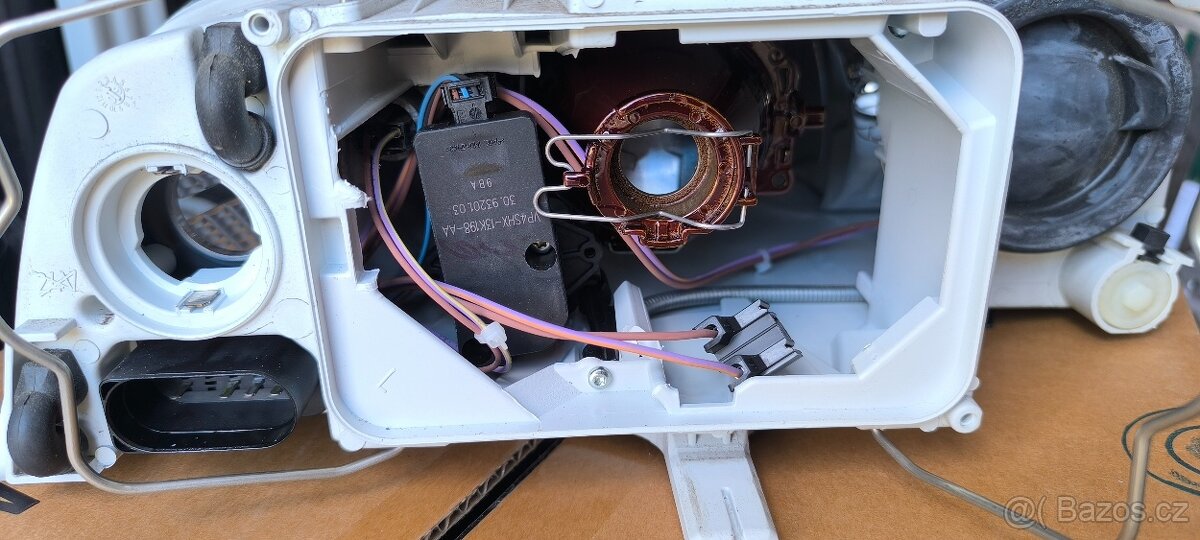 levé přední světlo Octavia 2 (halogen s čočkou) - 3