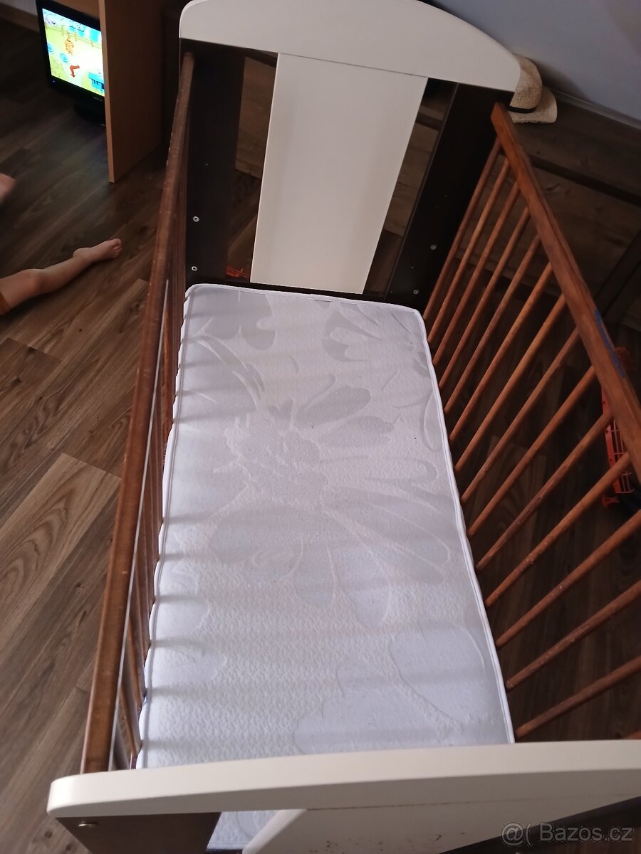 Dětská postýlka s matrací - 3