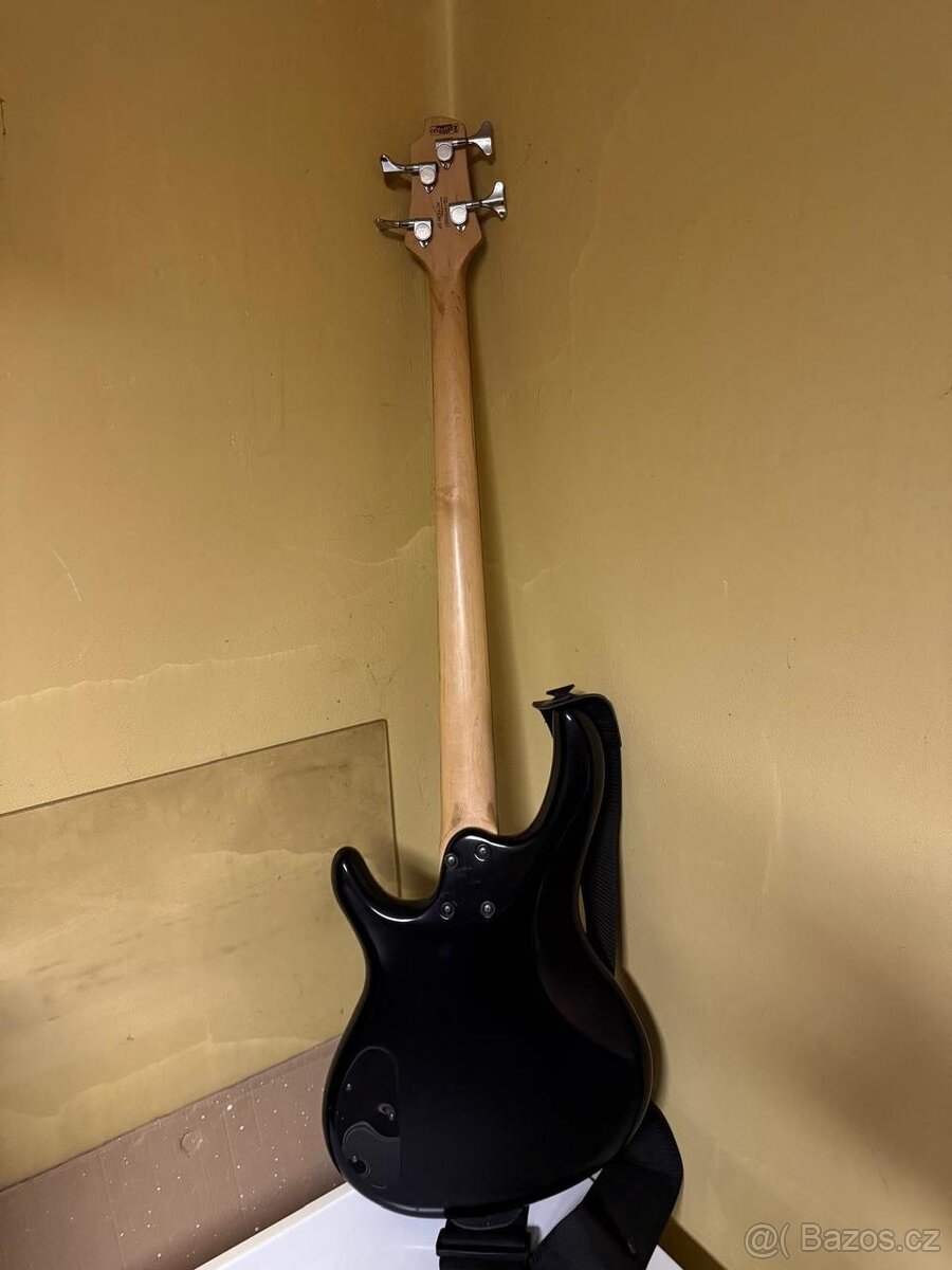 elektrickou baskytaru Cort Action SP - 3