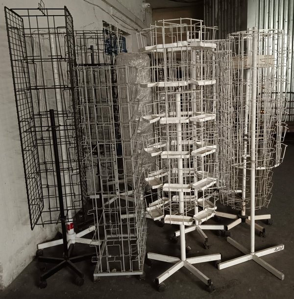 Prodejní otočné stojany - 3