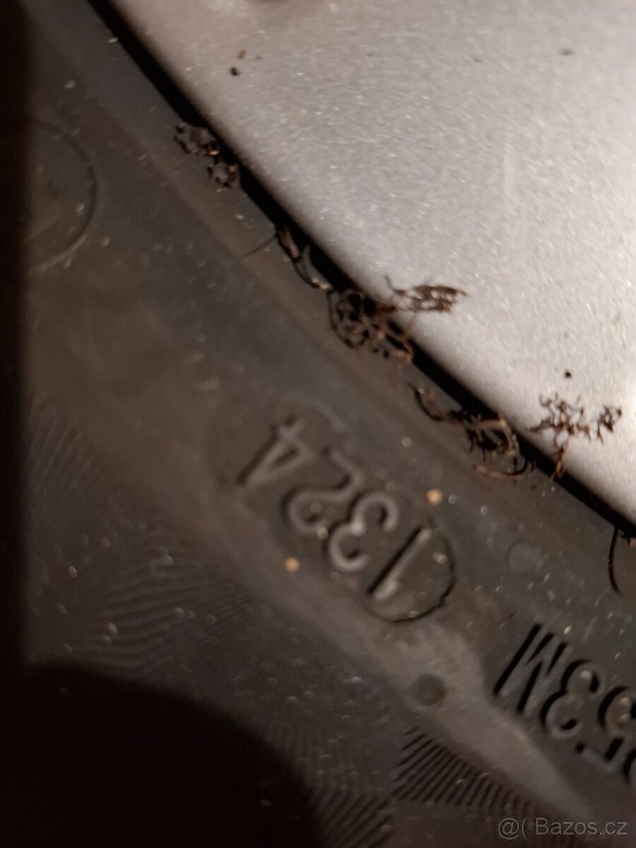 Alu kola VW multivan 235/55r17 - 3