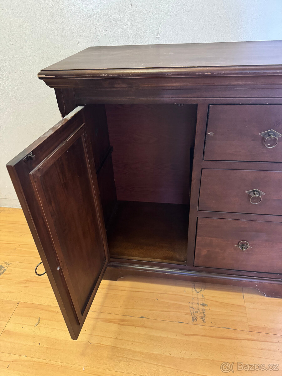 Dřevěná komoda massive - 3