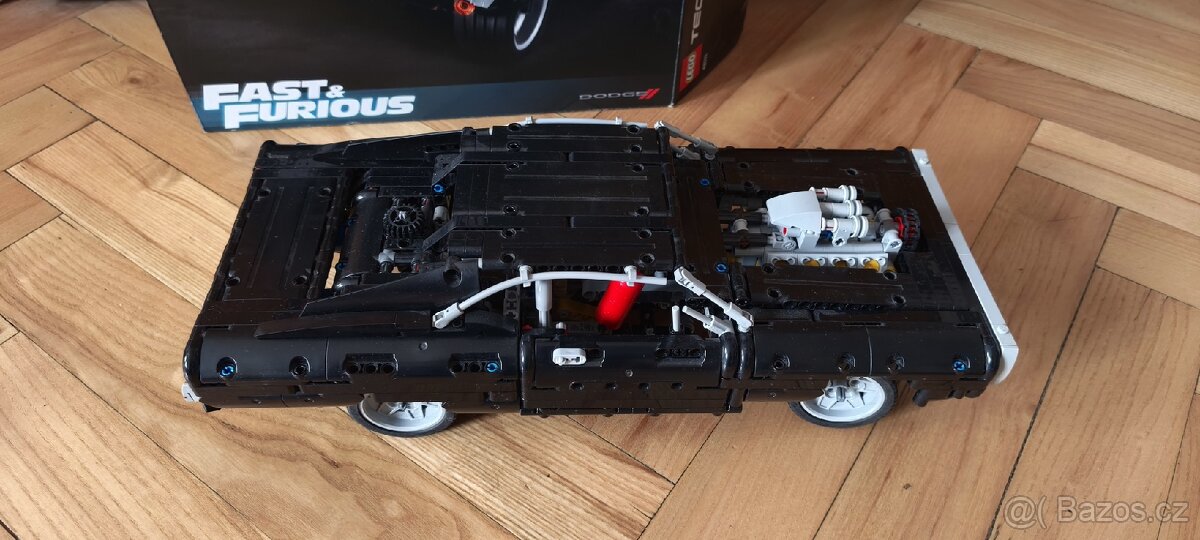 Lego Technic 42111 Dom's Dodge Charger - 3