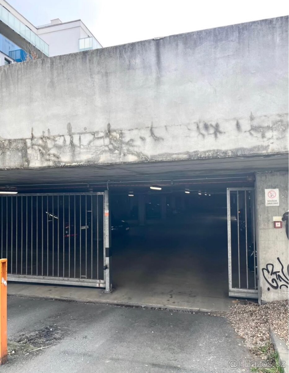 Pronájem garážového stání Plzeň - 3