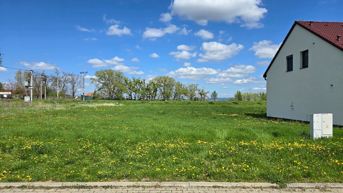 Stavební pozemek o výměře 781m2, v obci Milovice u Mikulova - 3