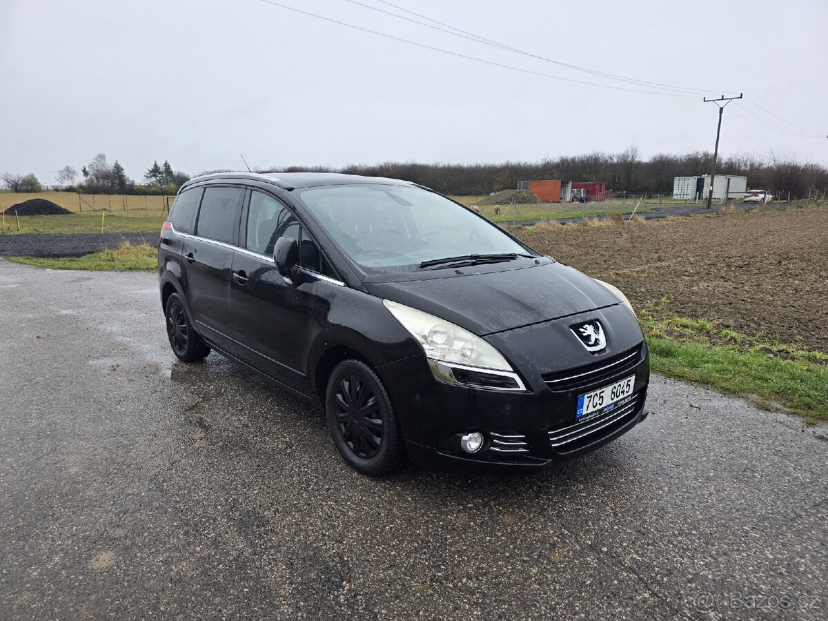 Peugeot 5008 7 míst - 3