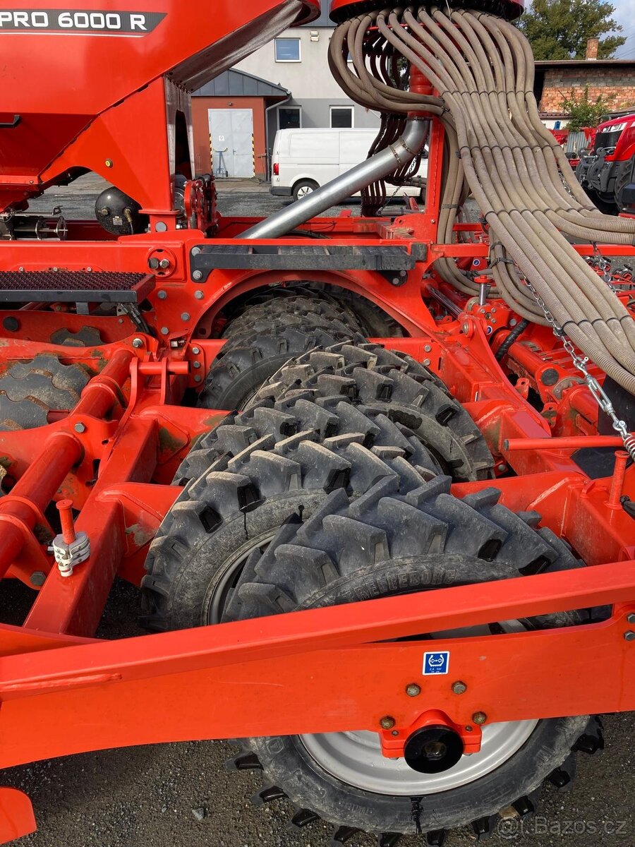 Secí stroj KUHN Espro 6000R - 3