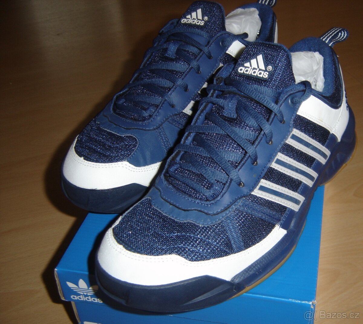 Adidas nové tenisky original na"sálové sporty" vel .9,5 - 3