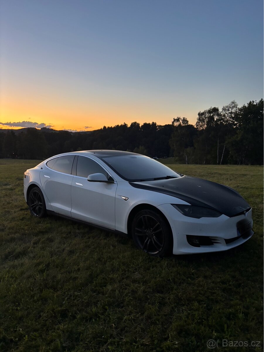 Tesla model S 85 P - 3