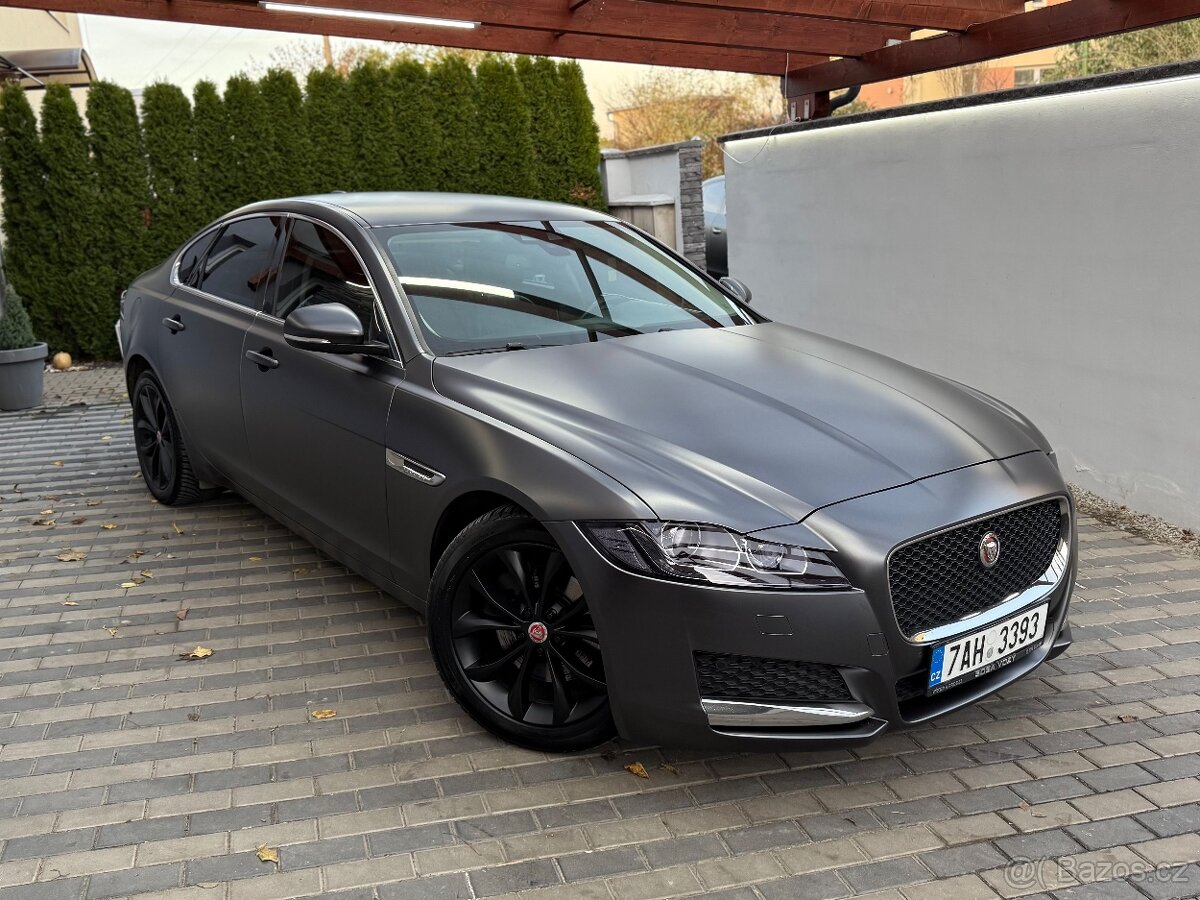 Jaguar XF 2.0d výborný stav - 3