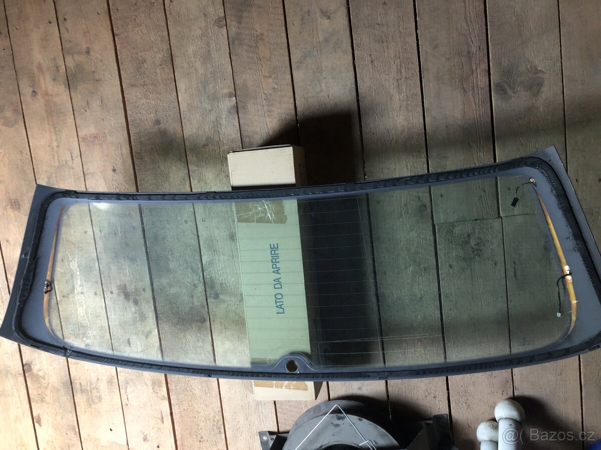 Vw Golf 5 3dv,kožené madlo ruční brzdy, okno 5dv, stahovačka - 3