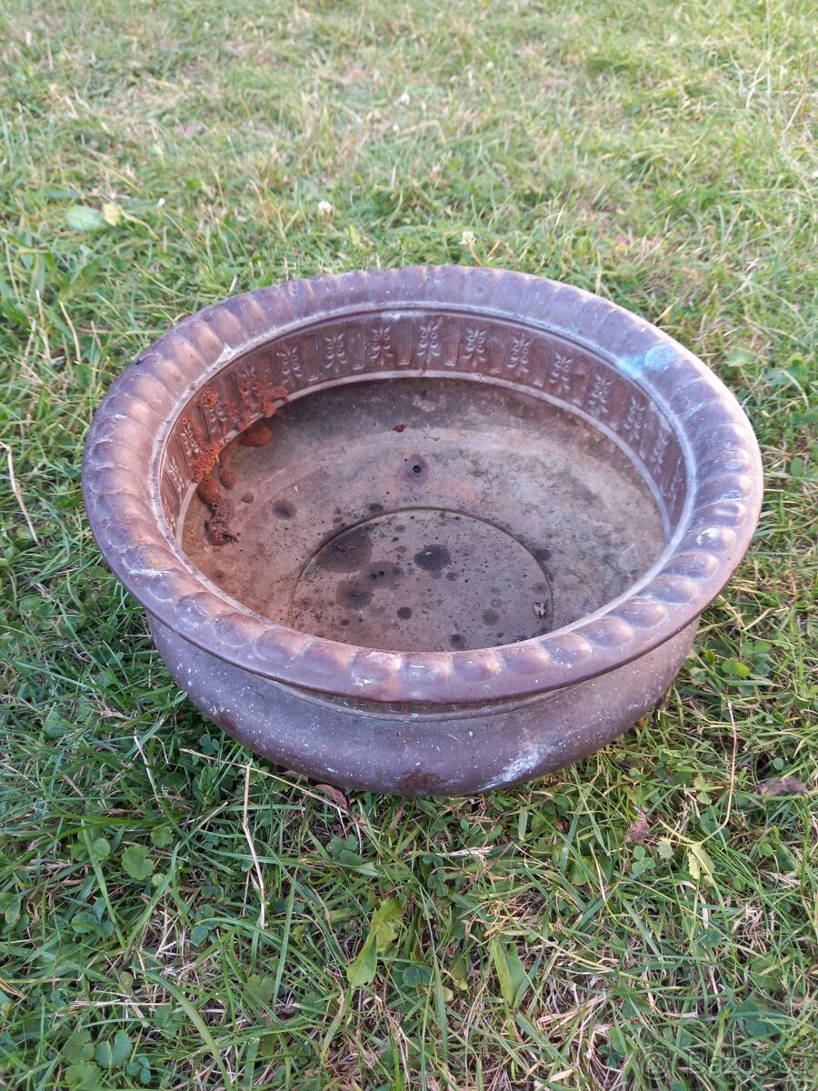 Starožitný zahradní květináč - 3