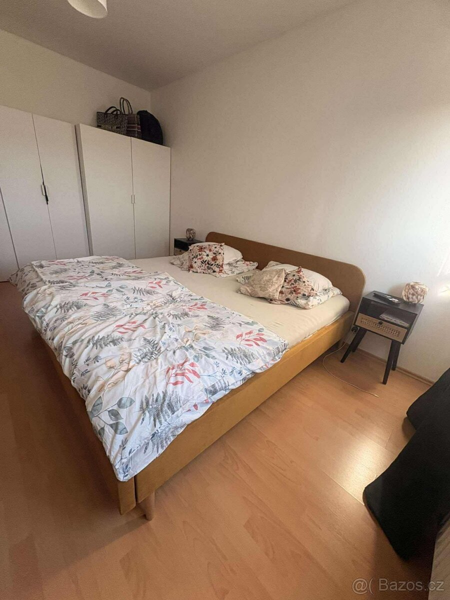 Čalouněná postel 200x200 - 3