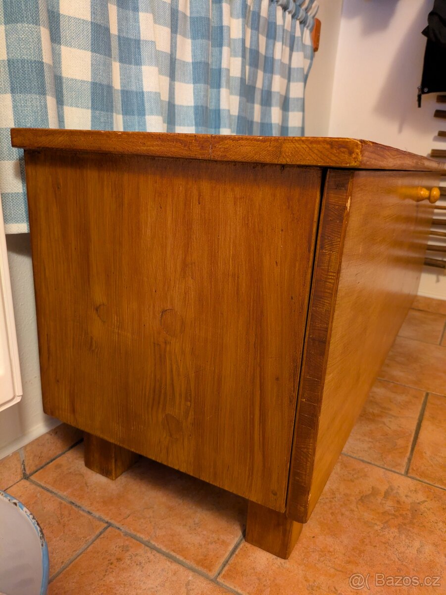 Skříňka / botník - 3