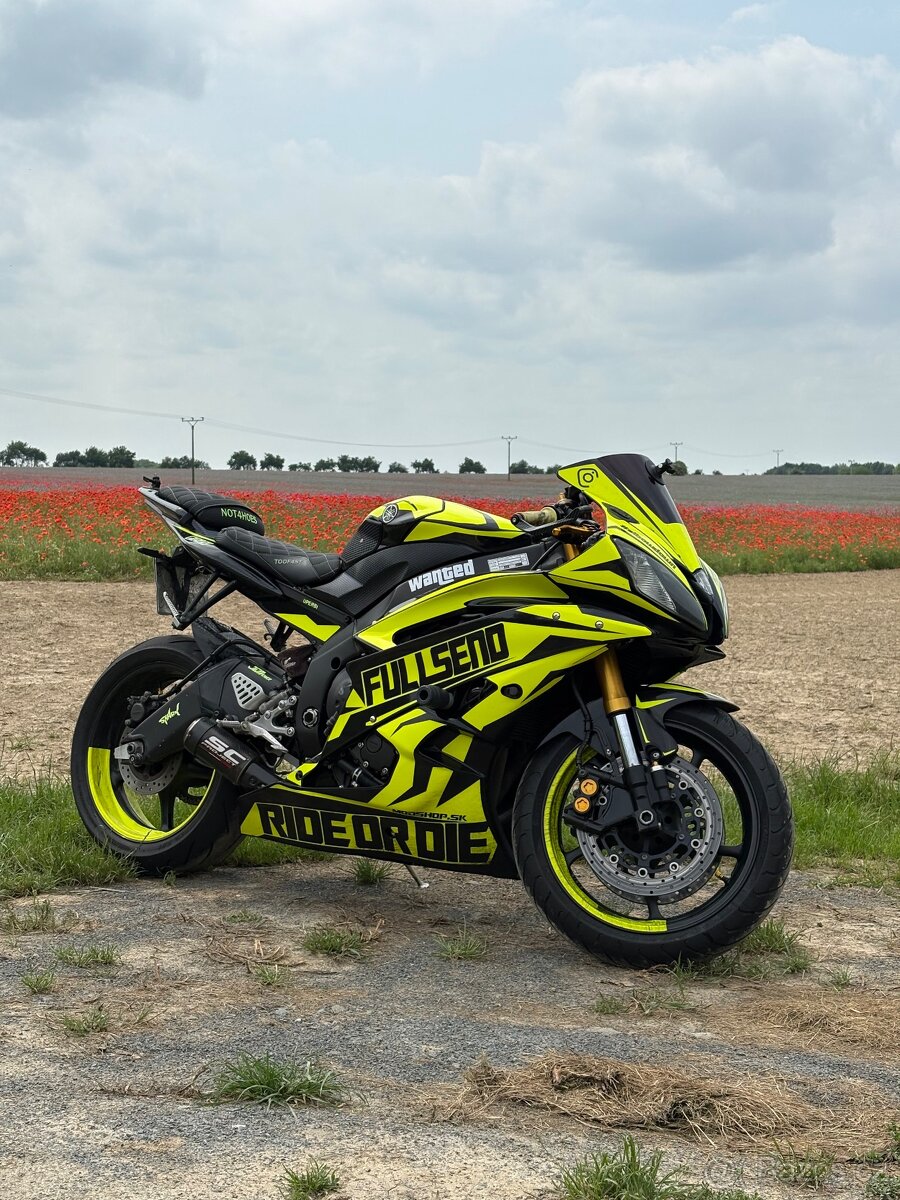 Yamaha R6 - 3