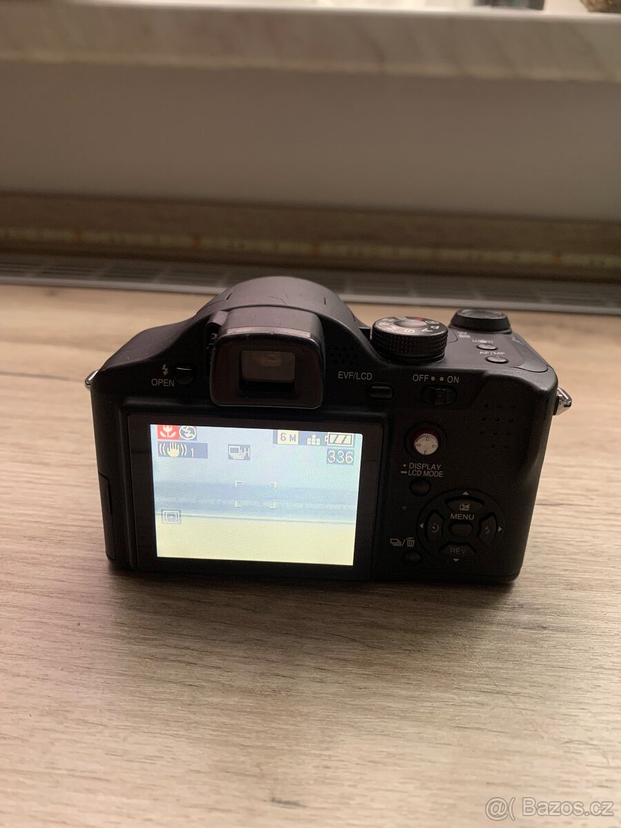 Panasonic LUMIX FZ7 - 3