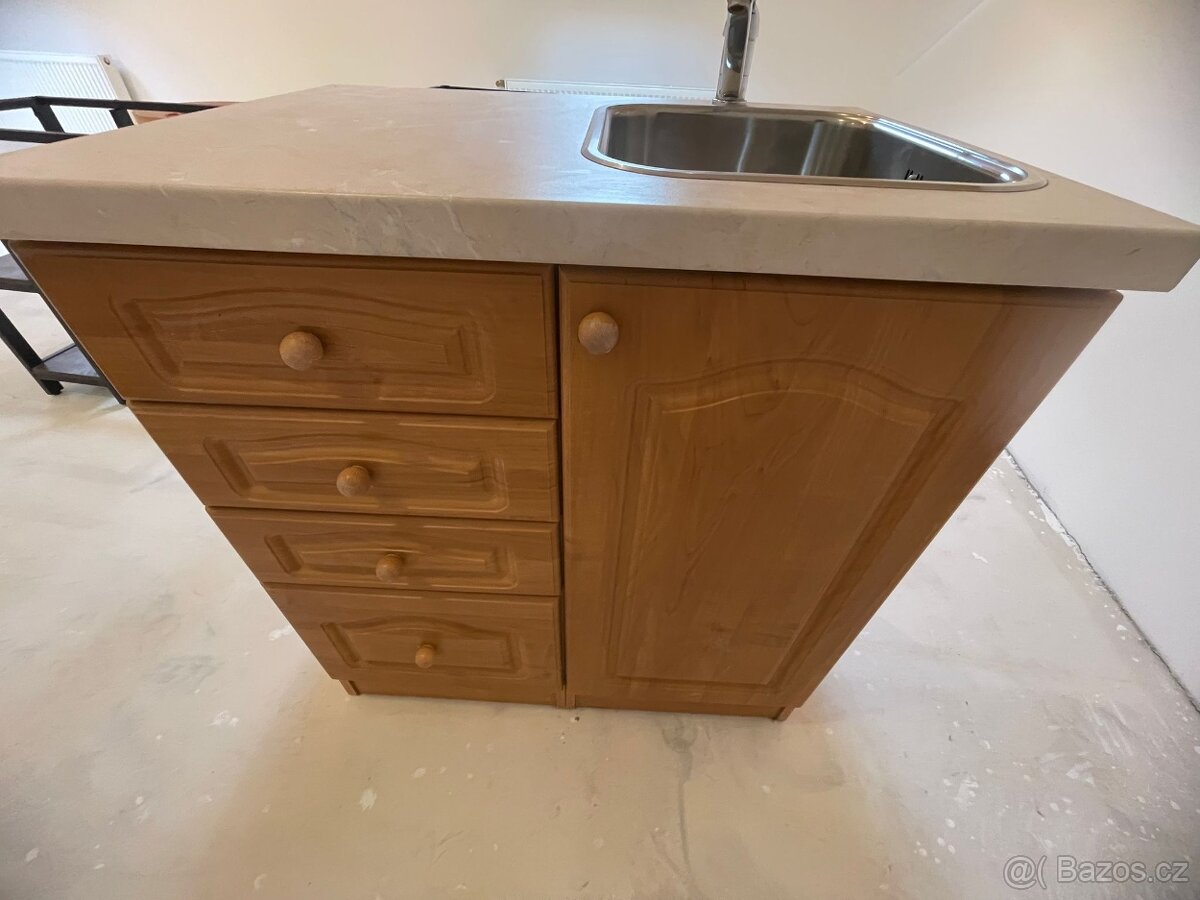 Skříňka ze dřeva horní a spodní díl - 3