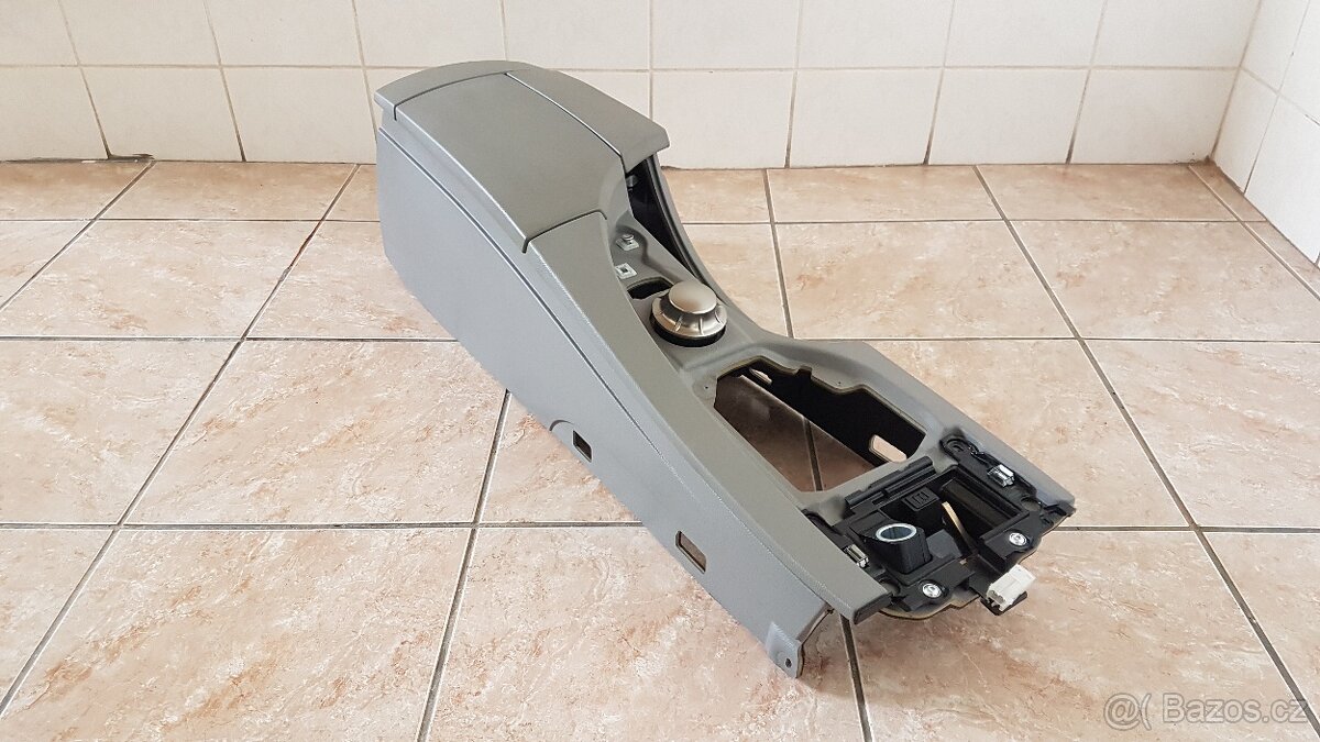 BMW E61 středový tunel - 3