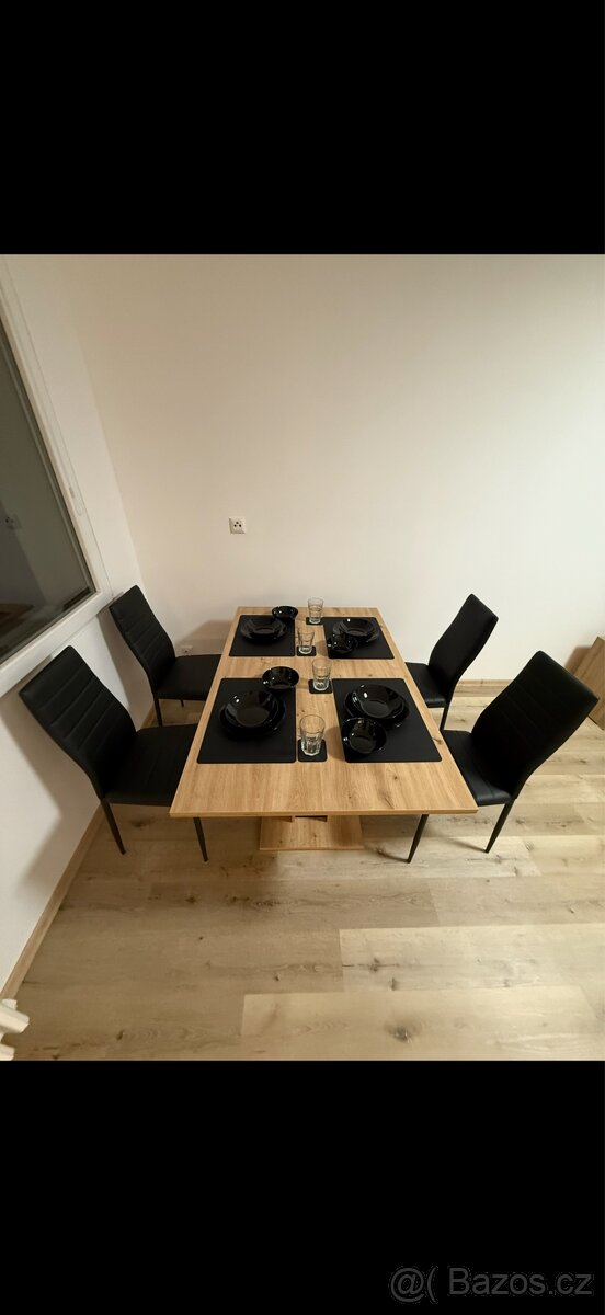 Jídelní stůl - 3