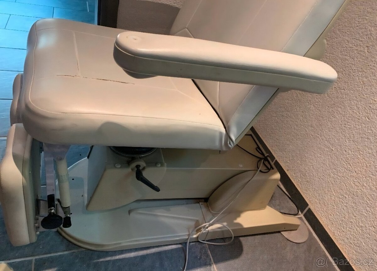 Elektrické Pedikérské křeslo šedé 3 motory gerlach - 3