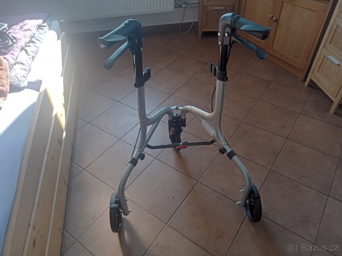 Zánovní choditko - 3