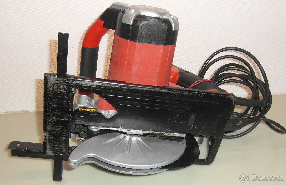 Okružní pila Black&Decker KS 1500L s LASEREM - 3