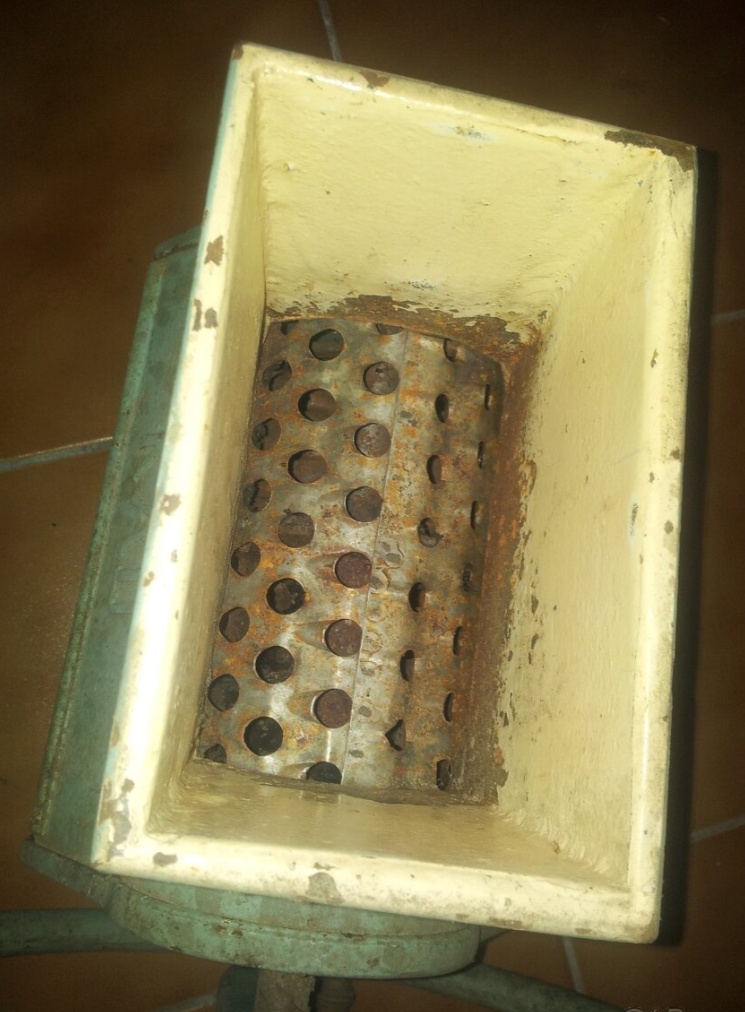 Mlýnek na strouhanku - velký zn. KAD - 3